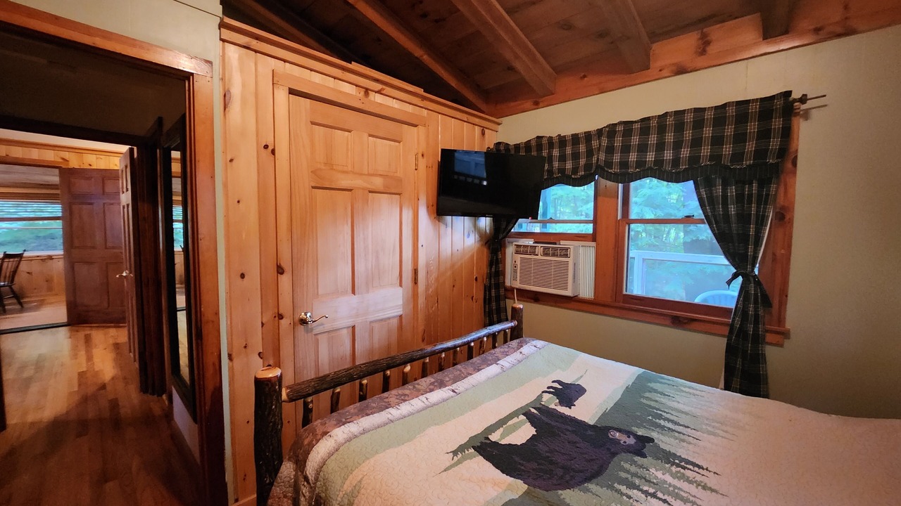 Photo of Bedroom in Lake George