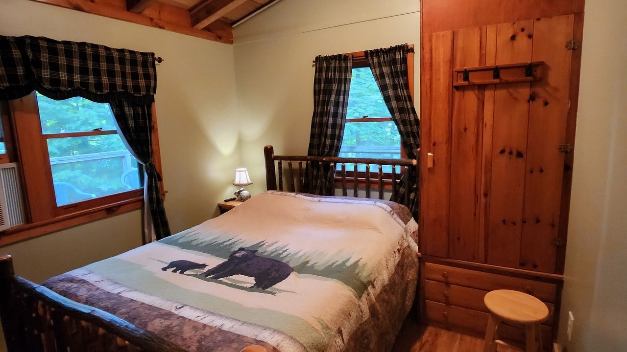 Photo of Bedroom in Lake George