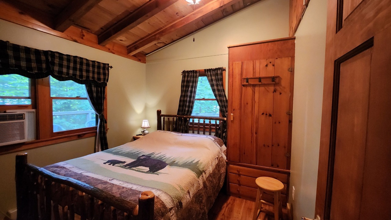 Photo of Bedroom in Lake George