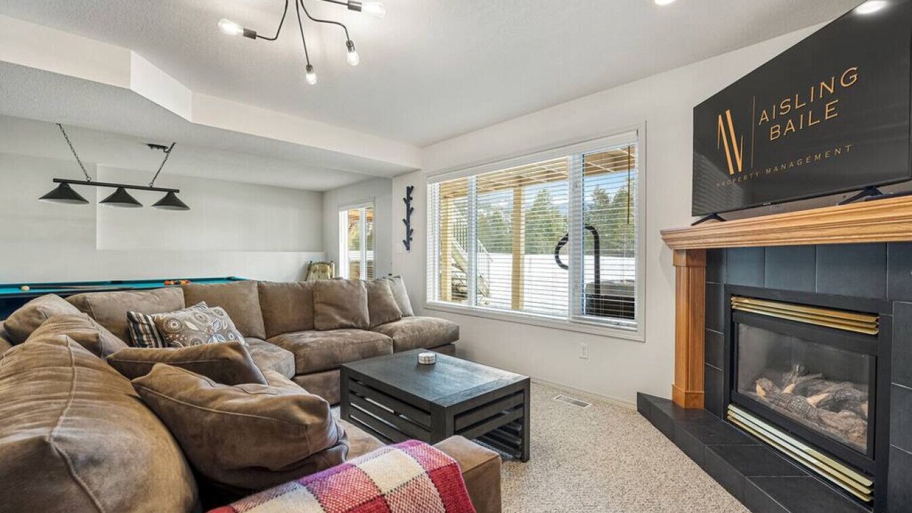 Photo of Livingroom in East Kootenay