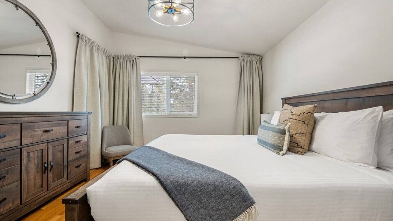 Photo of Bedroom in East Kootenay
