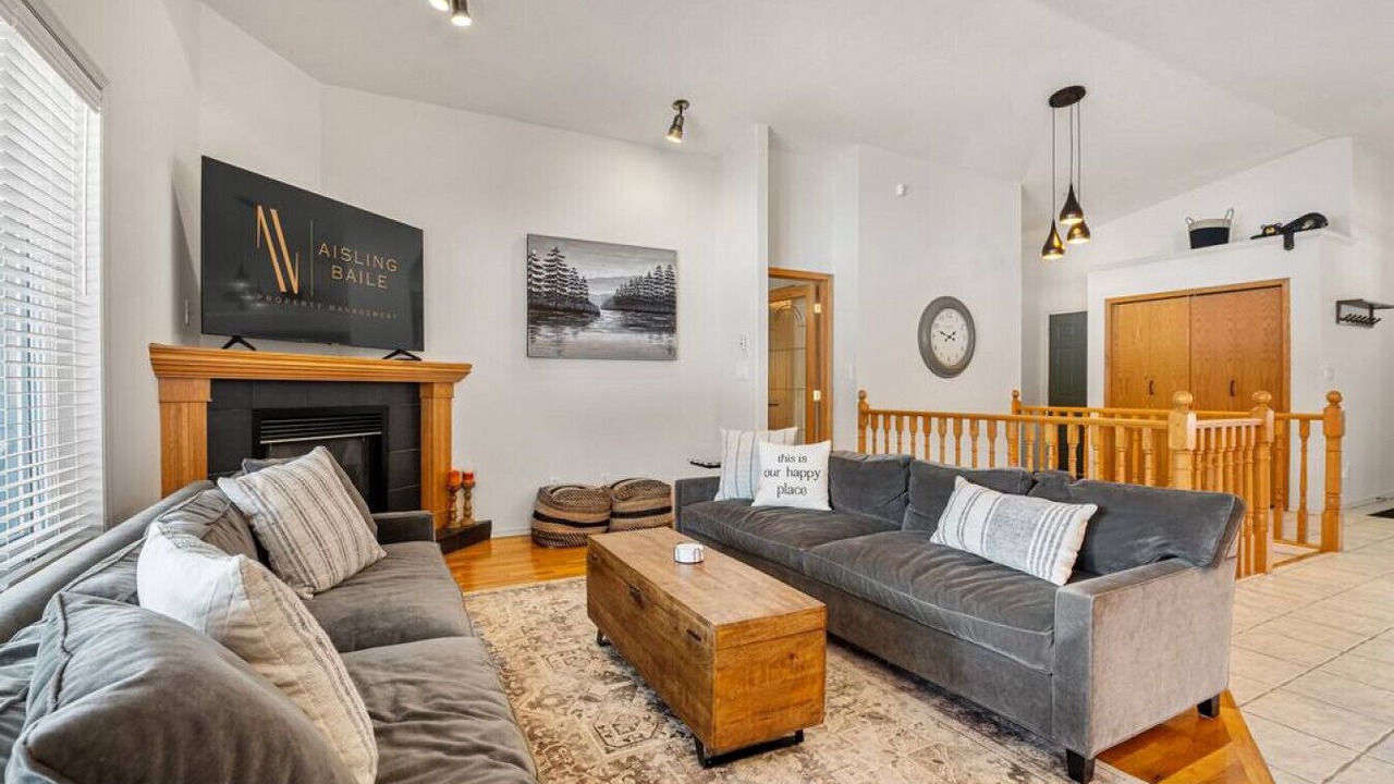 Photo of Livingroom in East Kootenay