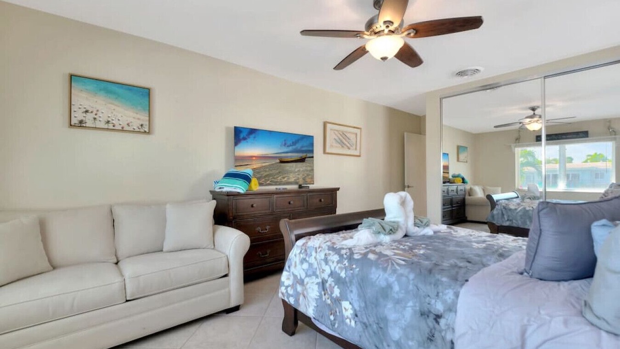 Photo of Bedroom in Deerfield Beach