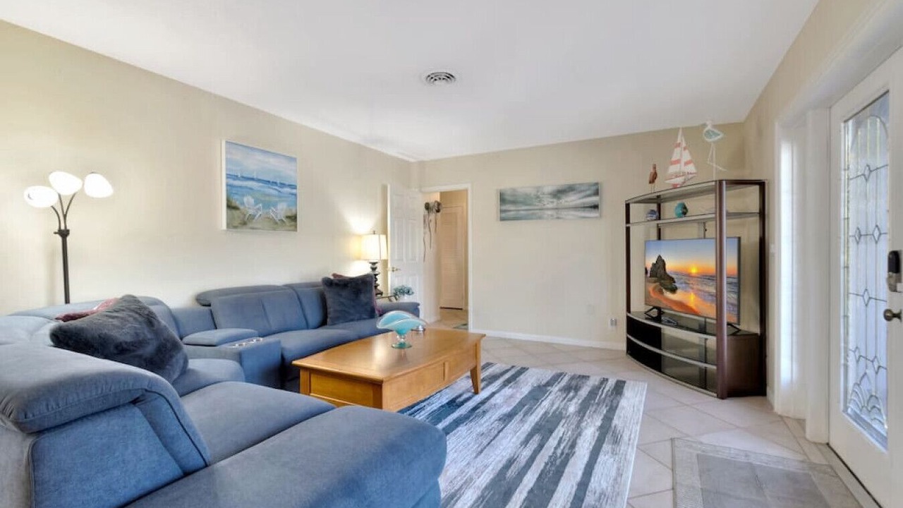 Photo of Livingroom in Deerfield Beach