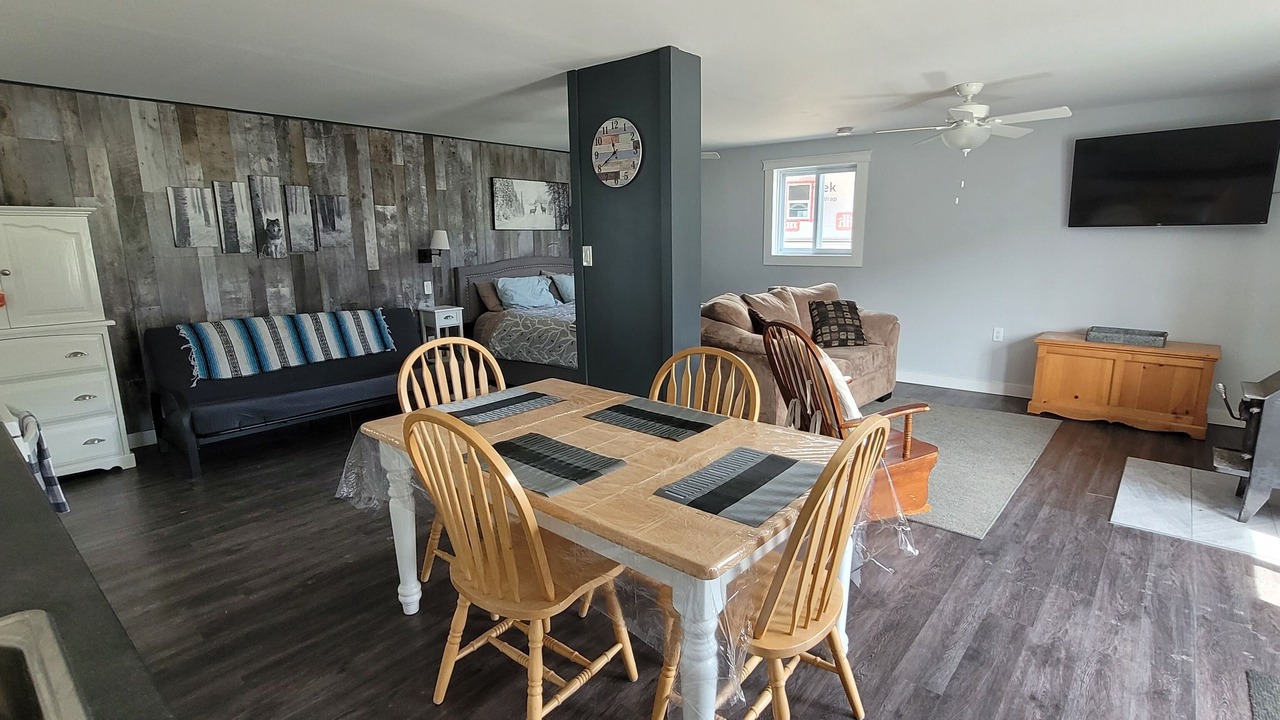 Photo of Livingroom in Okanagan-Similkameen