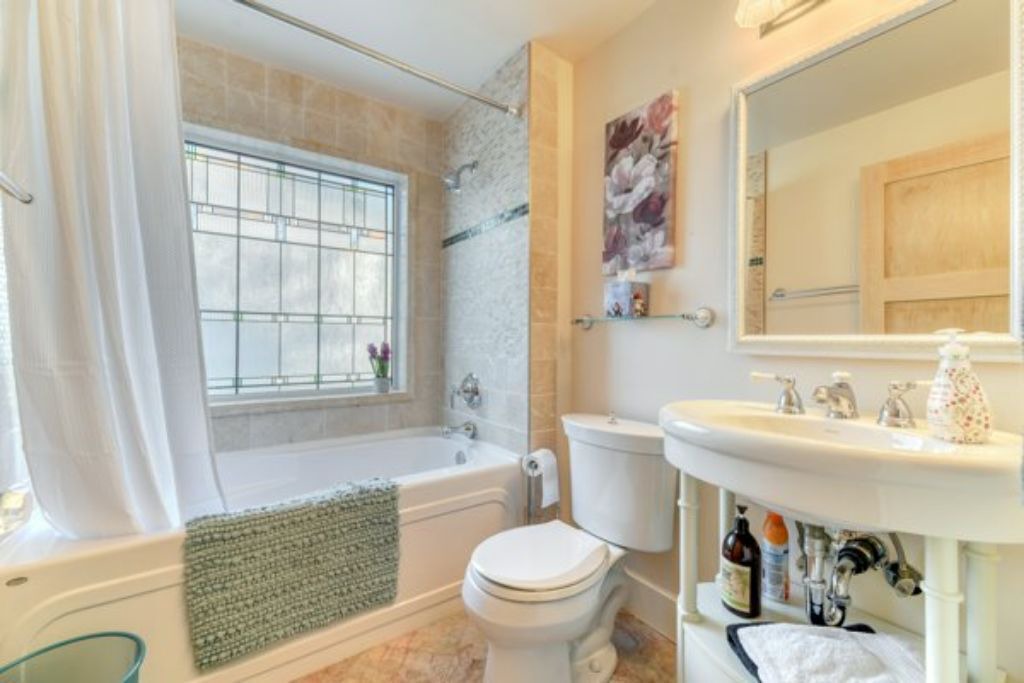 Photo of Bathroom in Strathmore