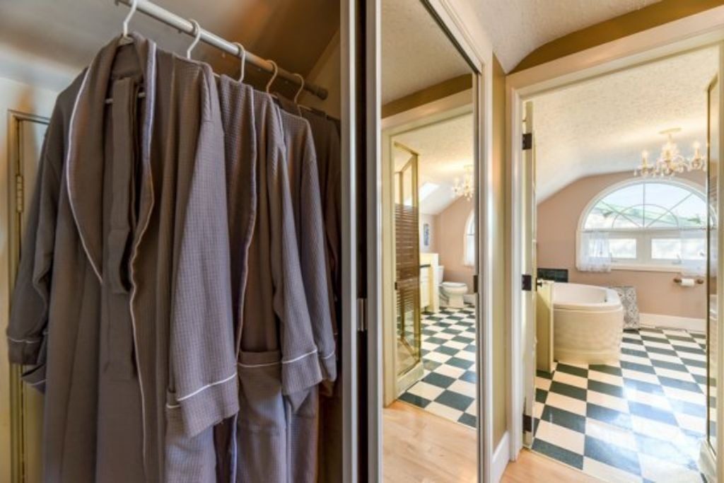 Photo of Bathroom in Strathmore