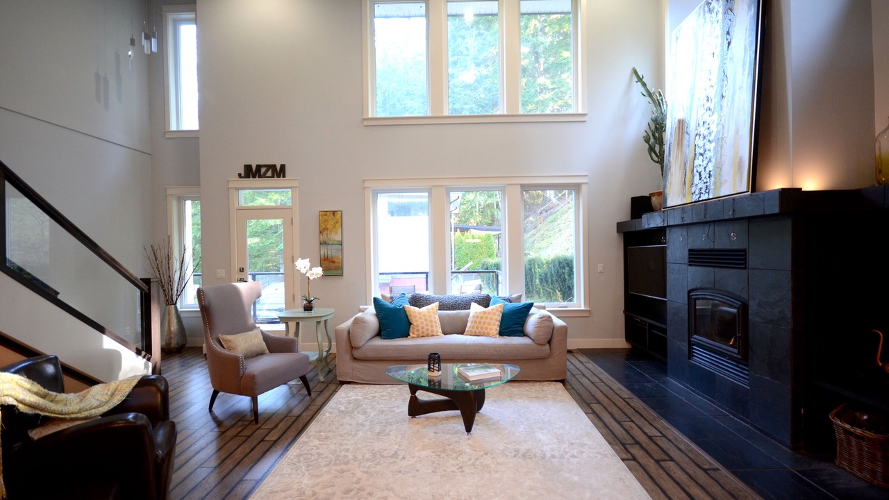 Photo of Livingroom in Metro Vancouver Regional District