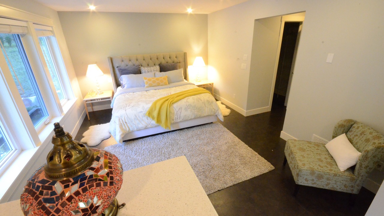 Photo of Bedroom in Metro Vancouver Regional District