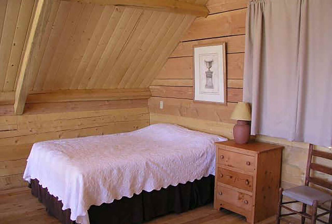 Photo of Bedroom in Lake City