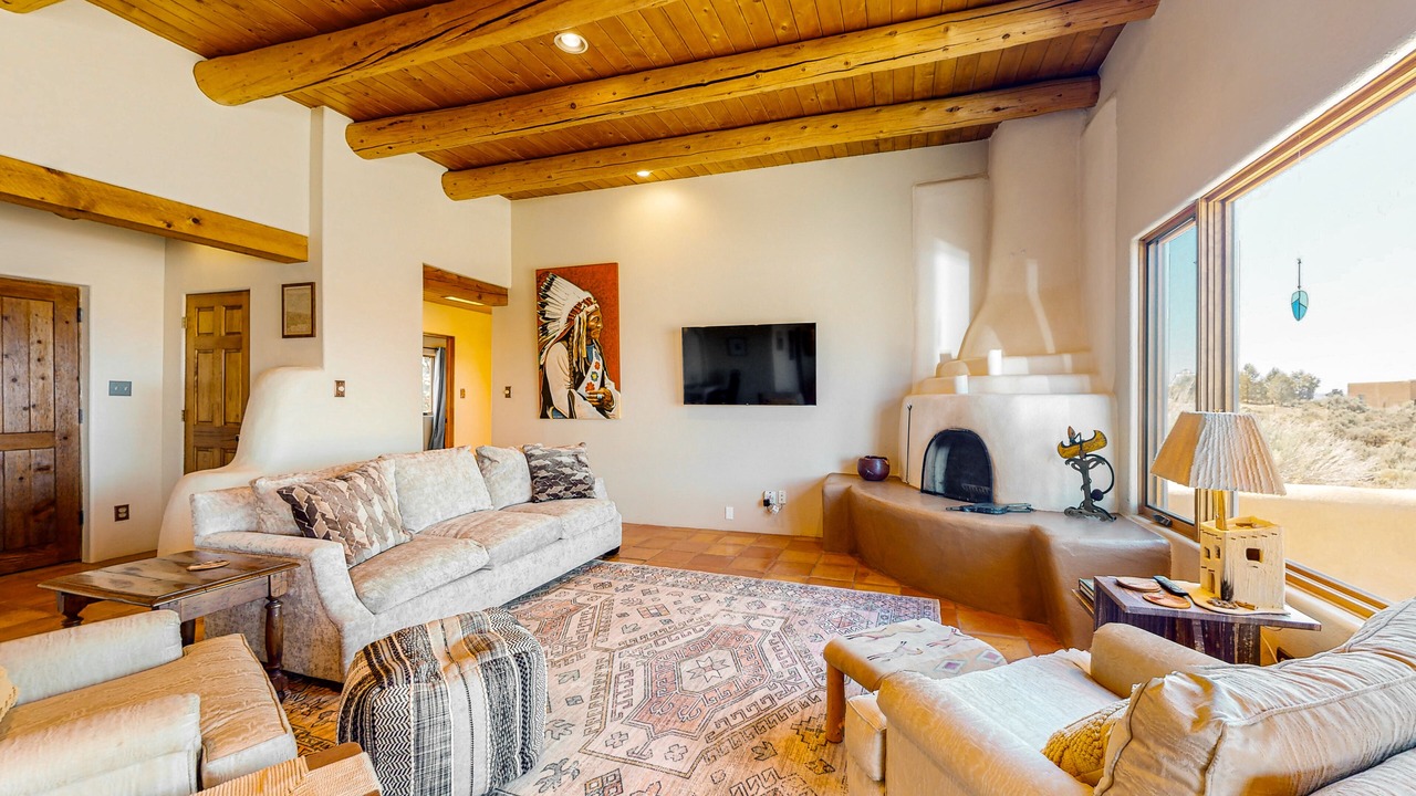 Photo of Livingroom in Taos