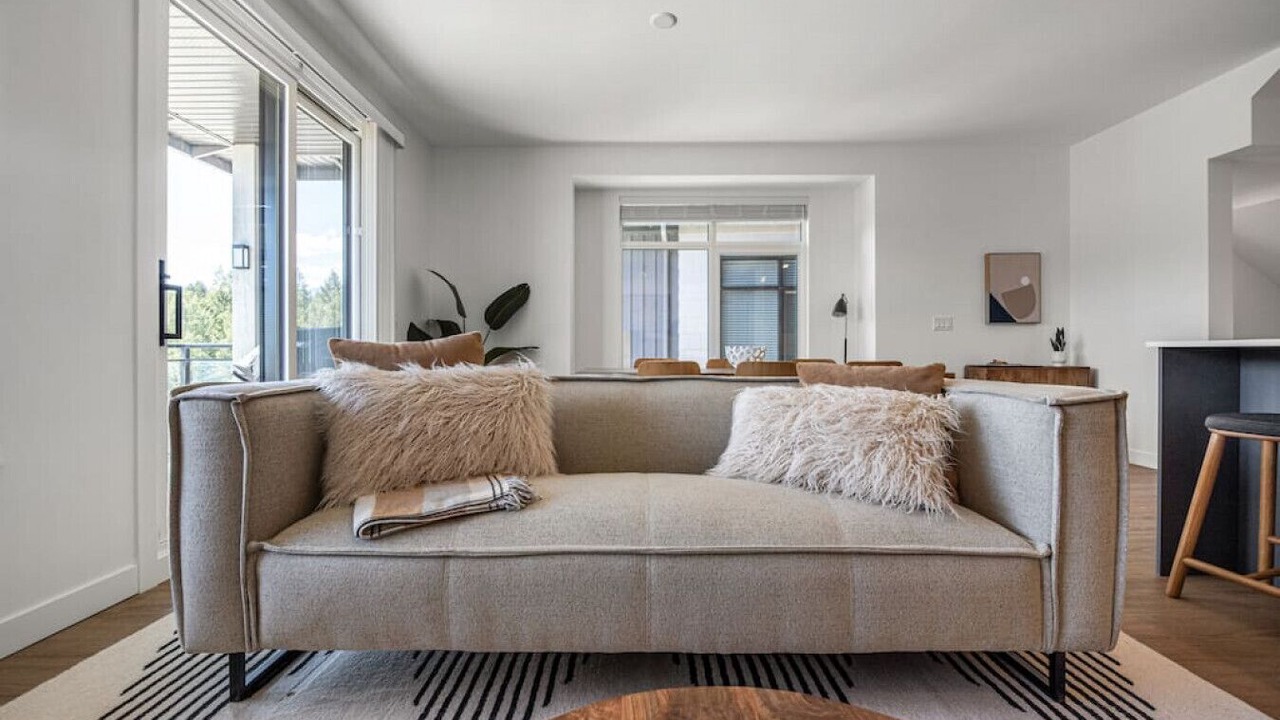 Photo of Livingroom in East Kootenay
