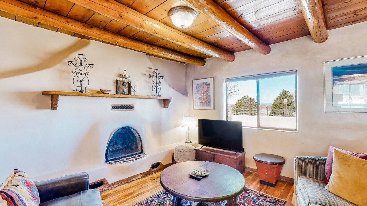 Photo of Livingroom in Taos