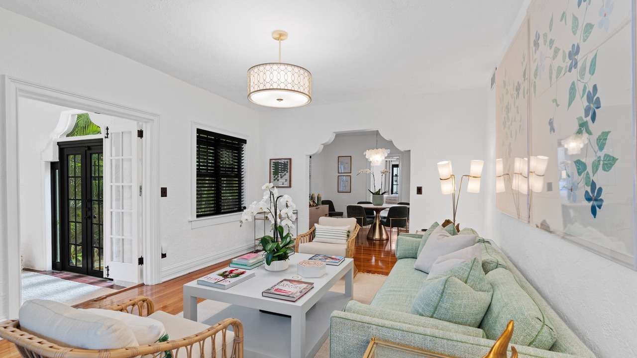 Photo of Livingroom in Sunshine Park