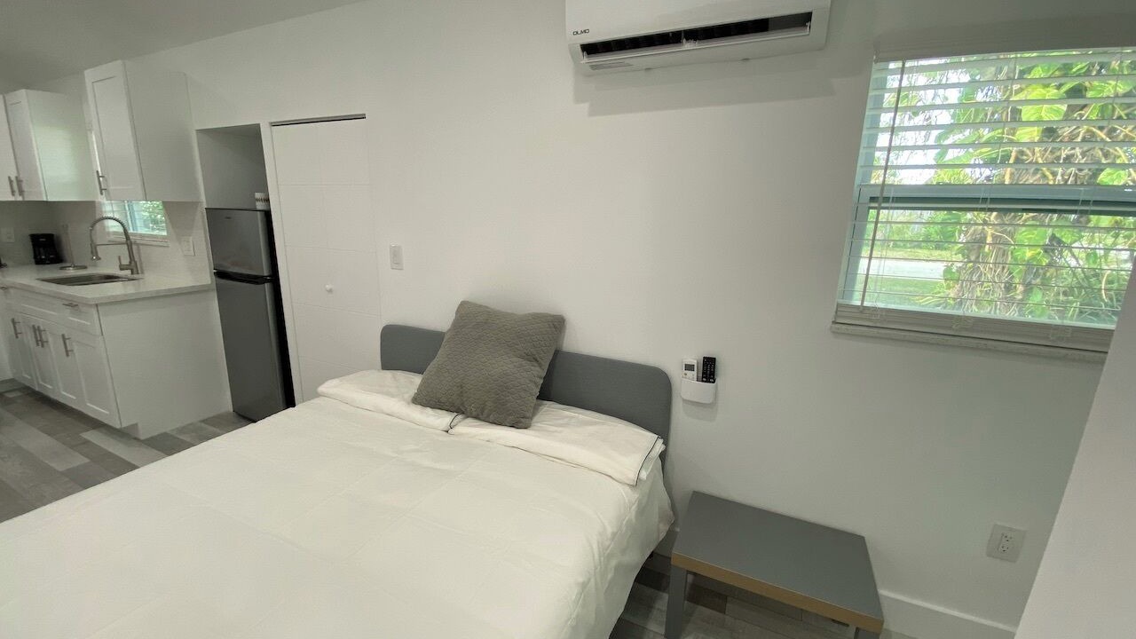 Photo of Bedroom in Royal Poinciana