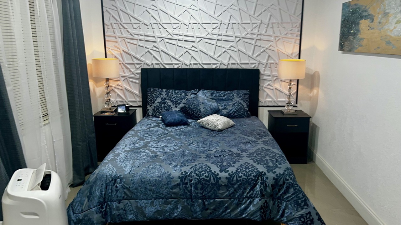 Photo of Bedroom in Miami Gardens