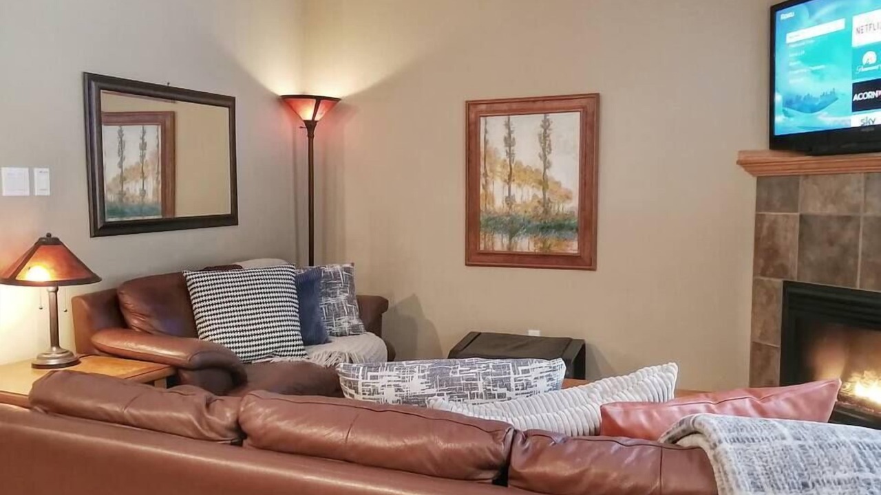 Photo of Livingroom in East Kootenay