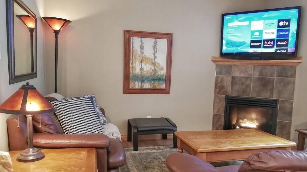 Photo of Livingroom in East Kootenay