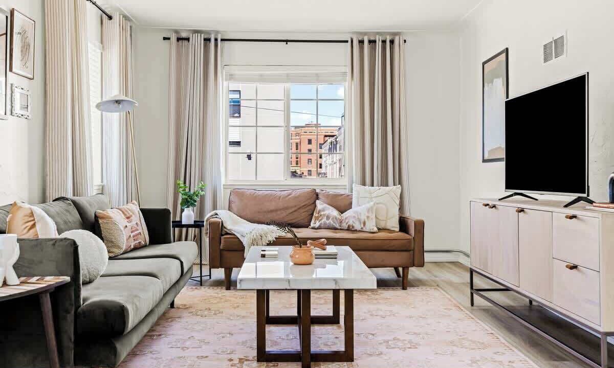 Photo of Livingroom in West Colfax