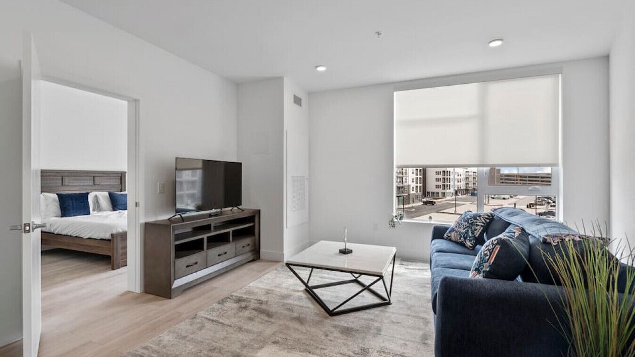 Photo of Livingroom in Aurora