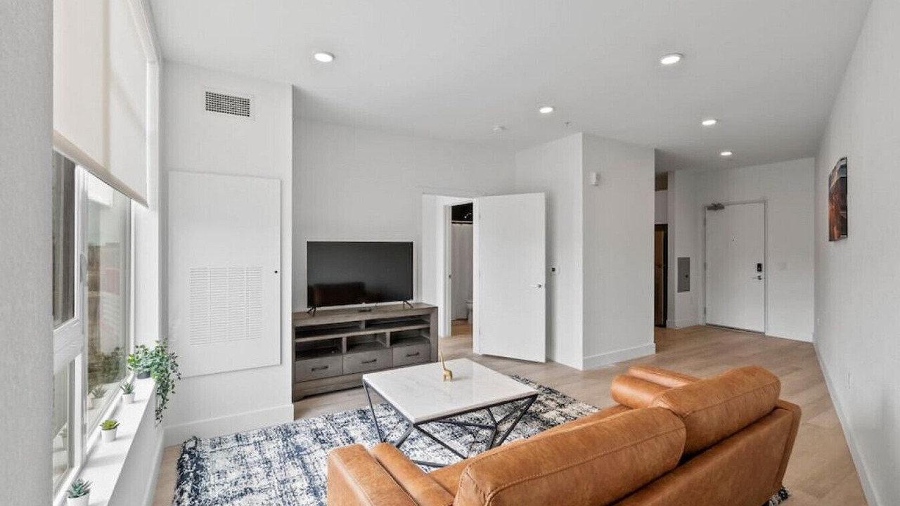 Photo of Livingroom in Aurora