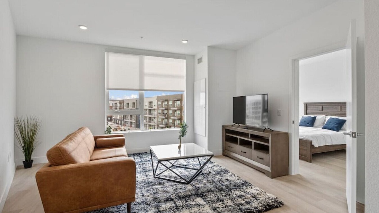 Photo of Livingroom in Aurora