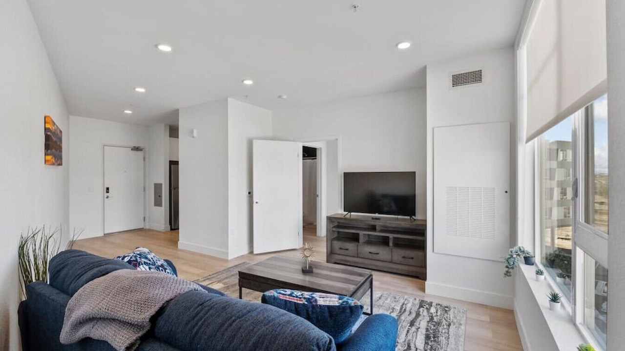 Photo of Livingroom in Aurora