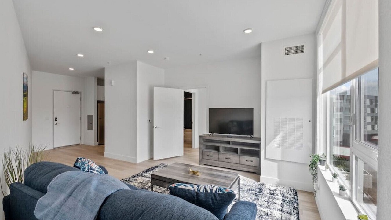 Photo of Livingroom in Aurora