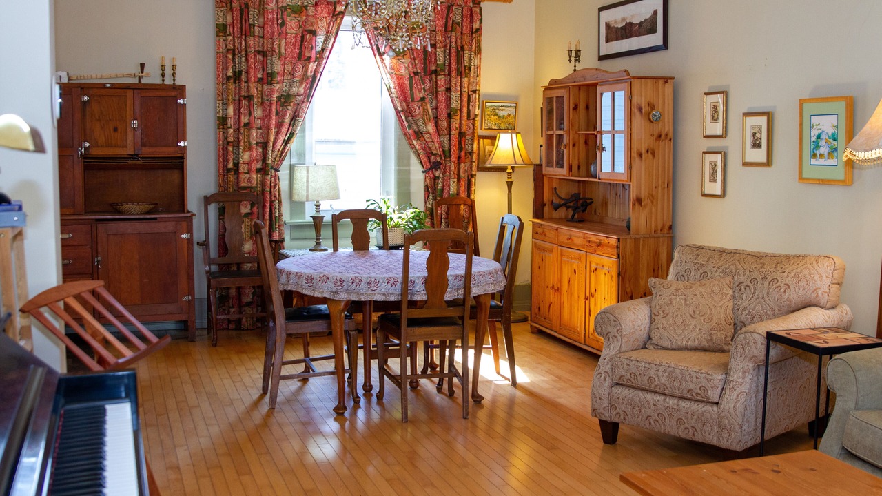 Photo of Livingroom in Saskatoon Downtown