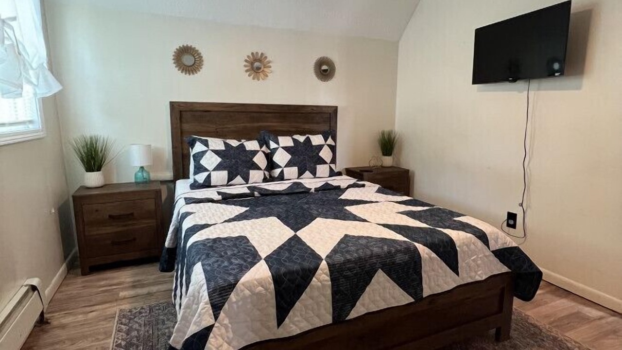 Photo of Bedroom in Chippewa Lake