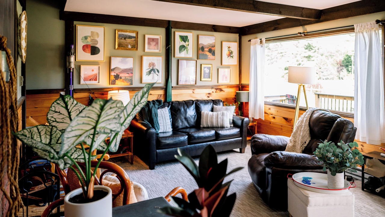 Photo of Livingroom in Stony Creek