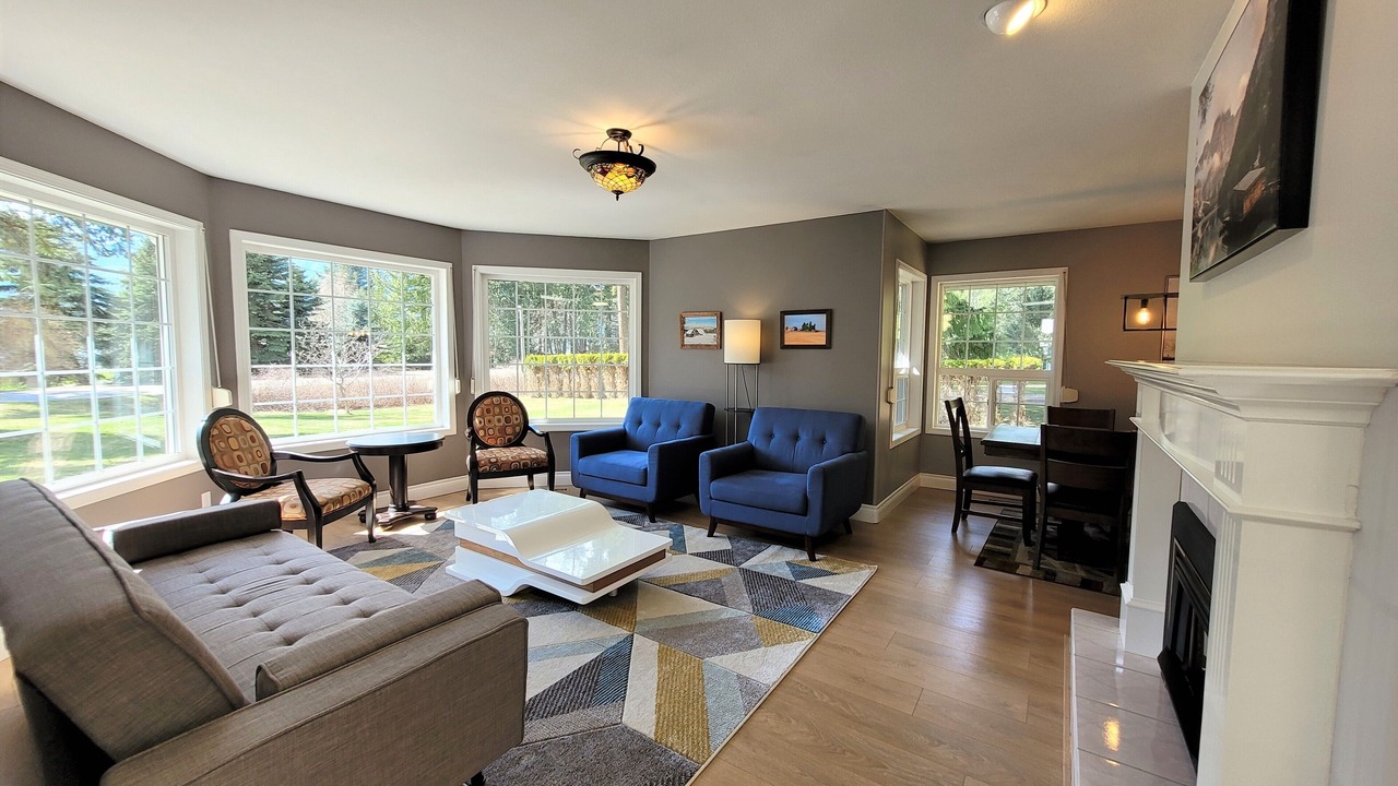 Photo of Livingroom in Scotch Creek