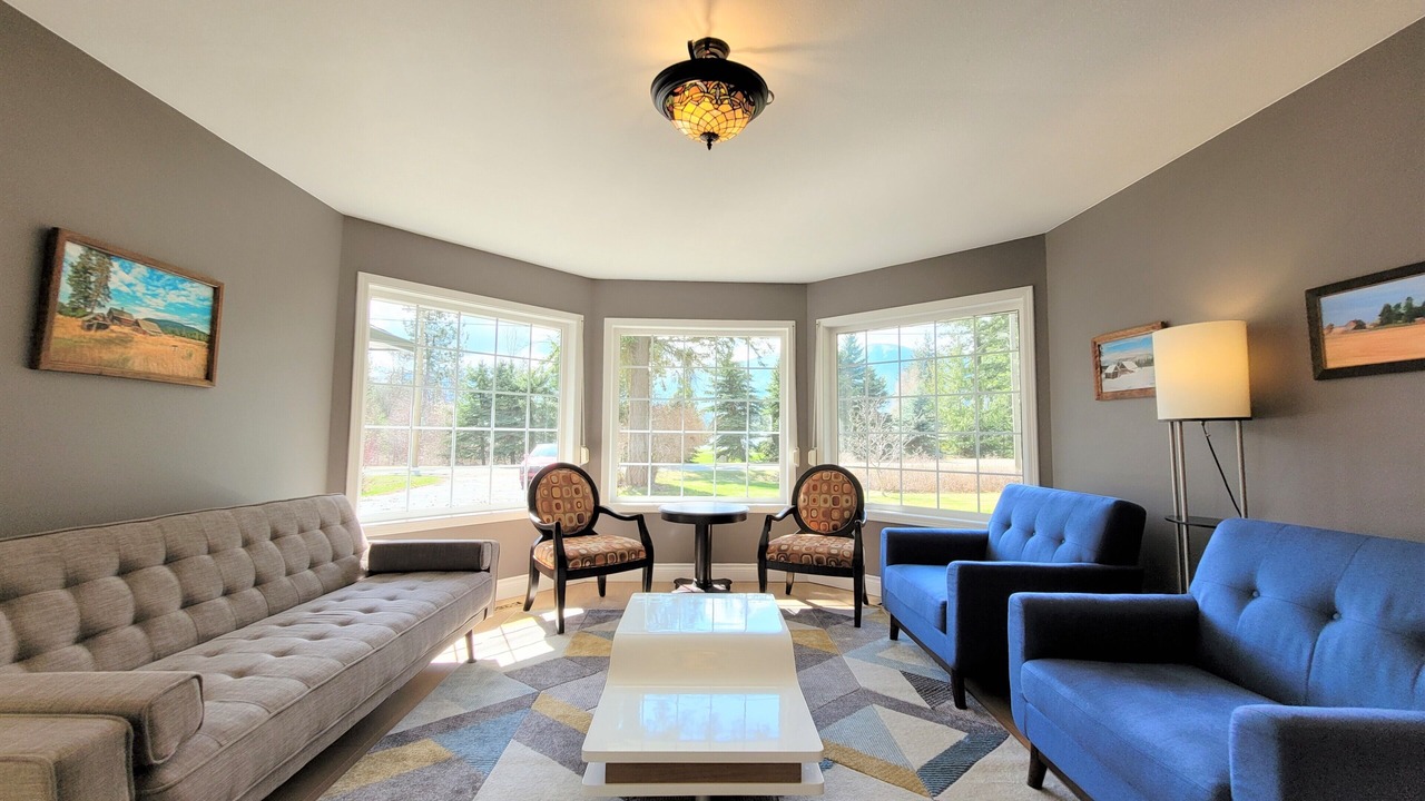 Photo of Livingroom in Scotch Creek