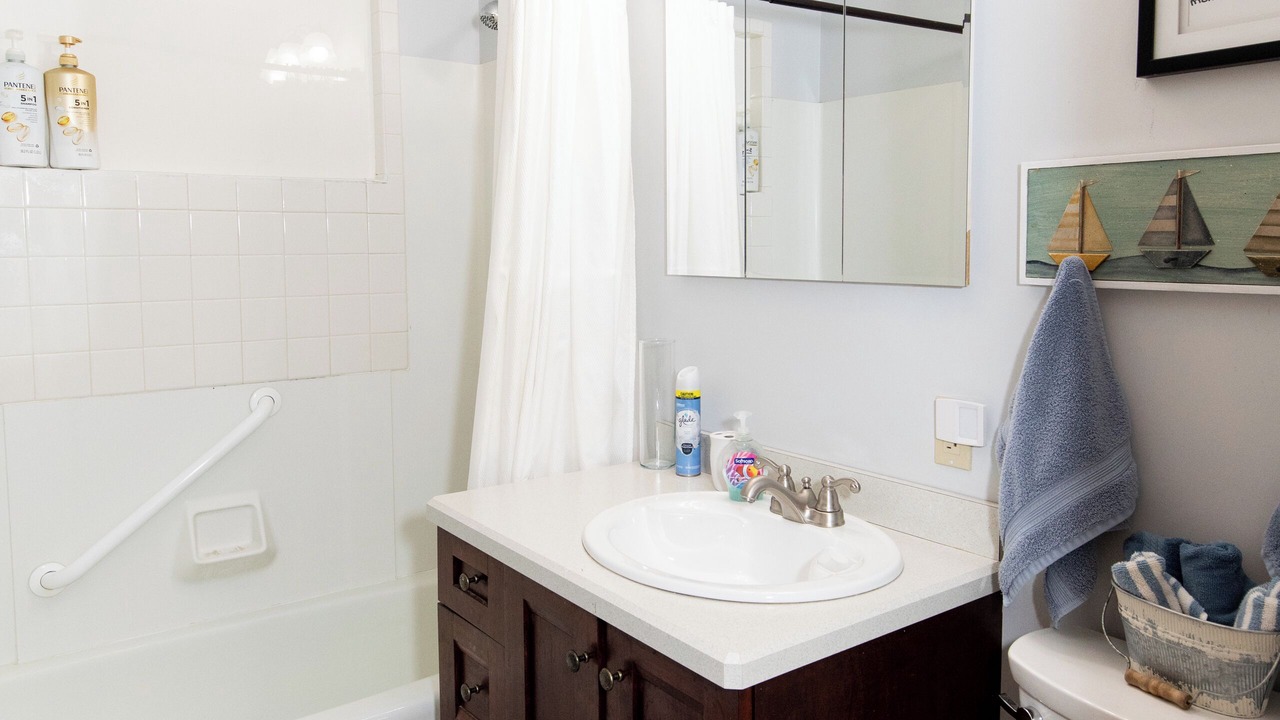 Photo of Bathroom in Vermilion