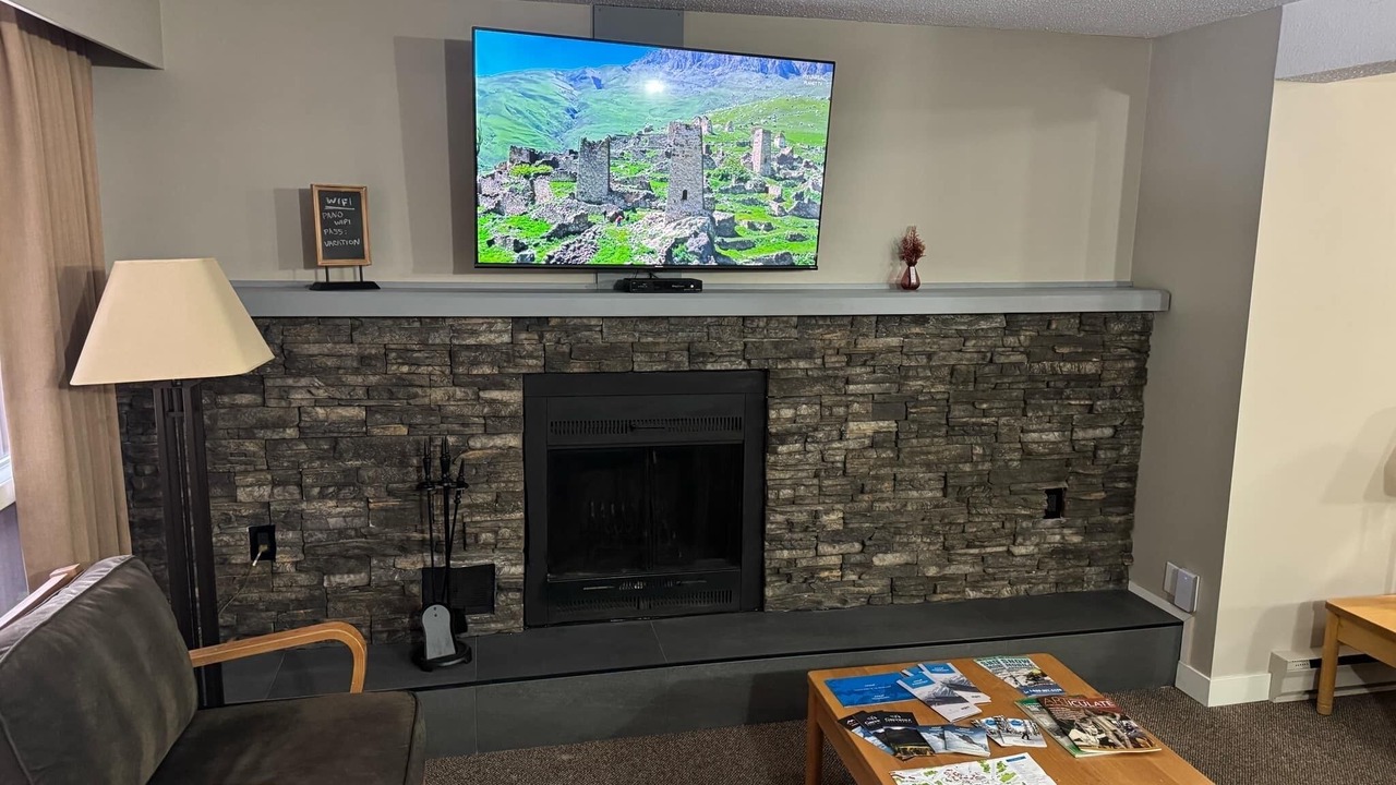 Photo of Livingroom in East Kootenay