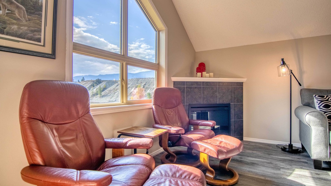 Photo of Livingroom in East Kootenay