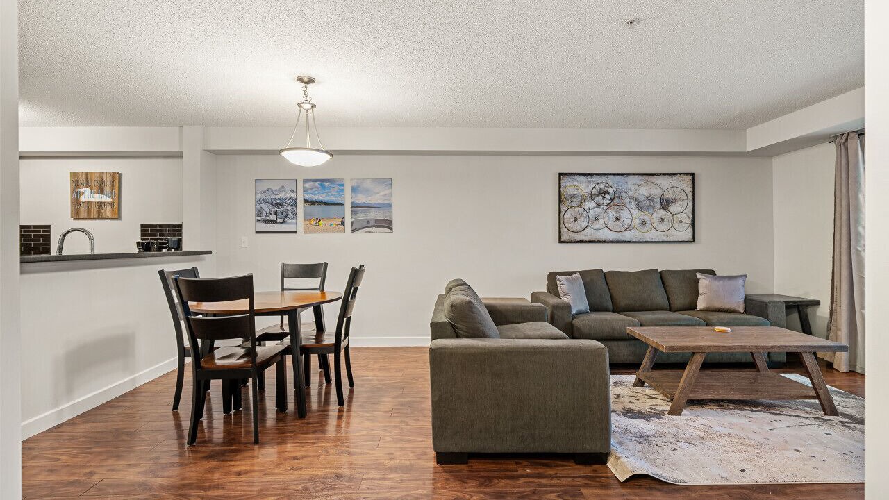 Photo of Livingroom in East Kootenay