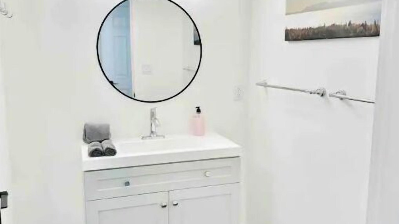 Photo of Bathroom in Okanagan-Similkameen