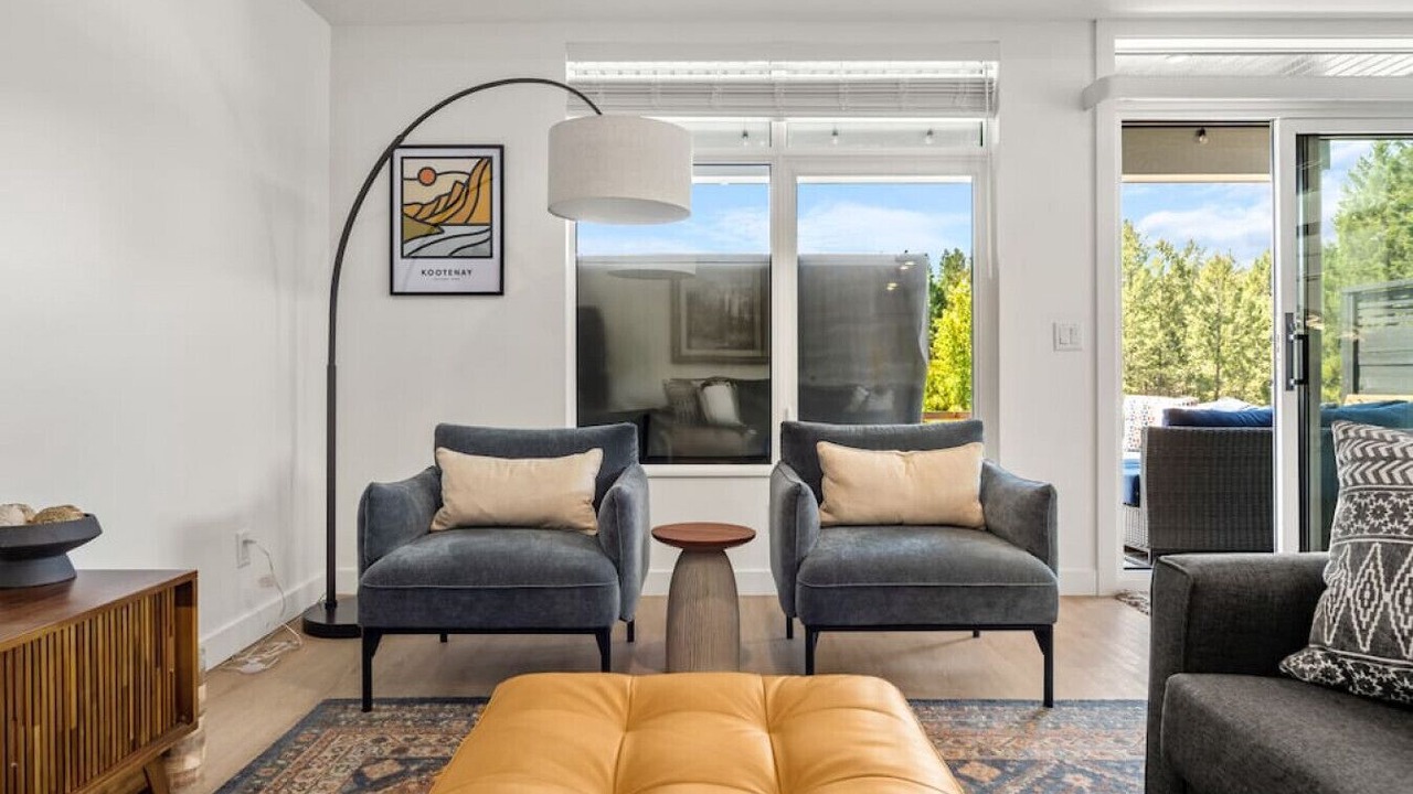 Photo of Livingroom in East Kootenay