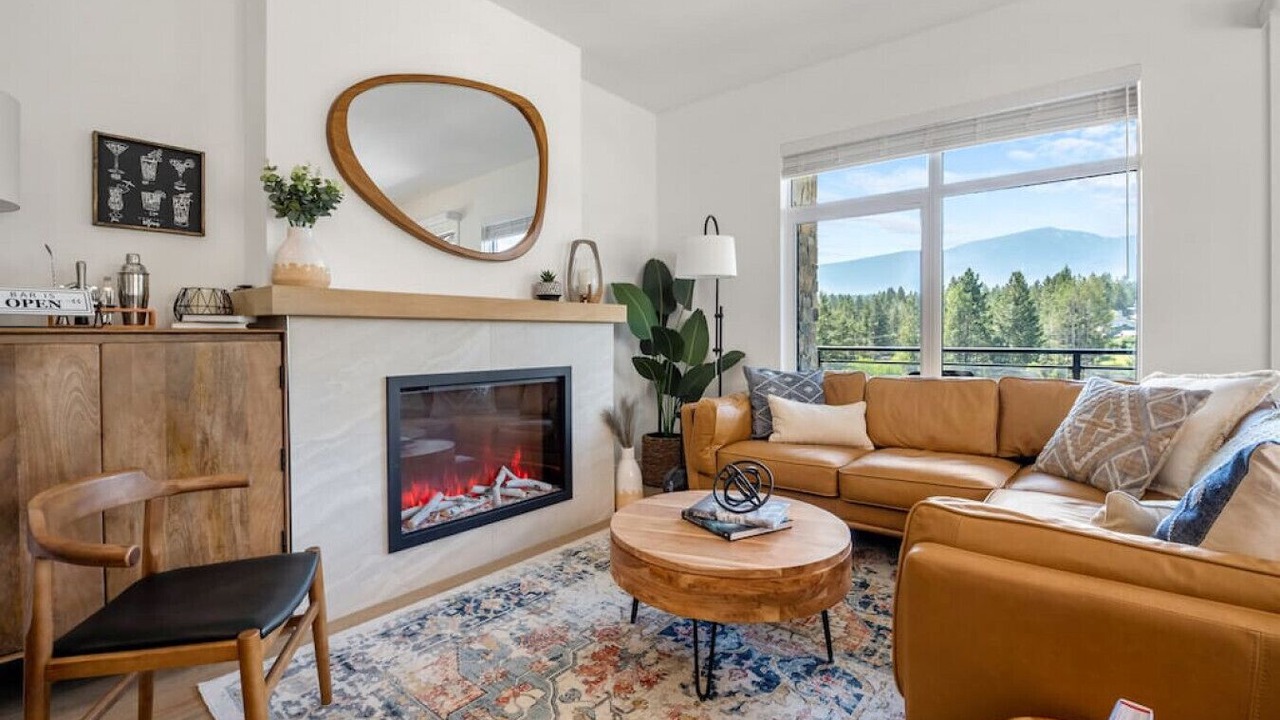 Photo of Livingroom in East Kootenay