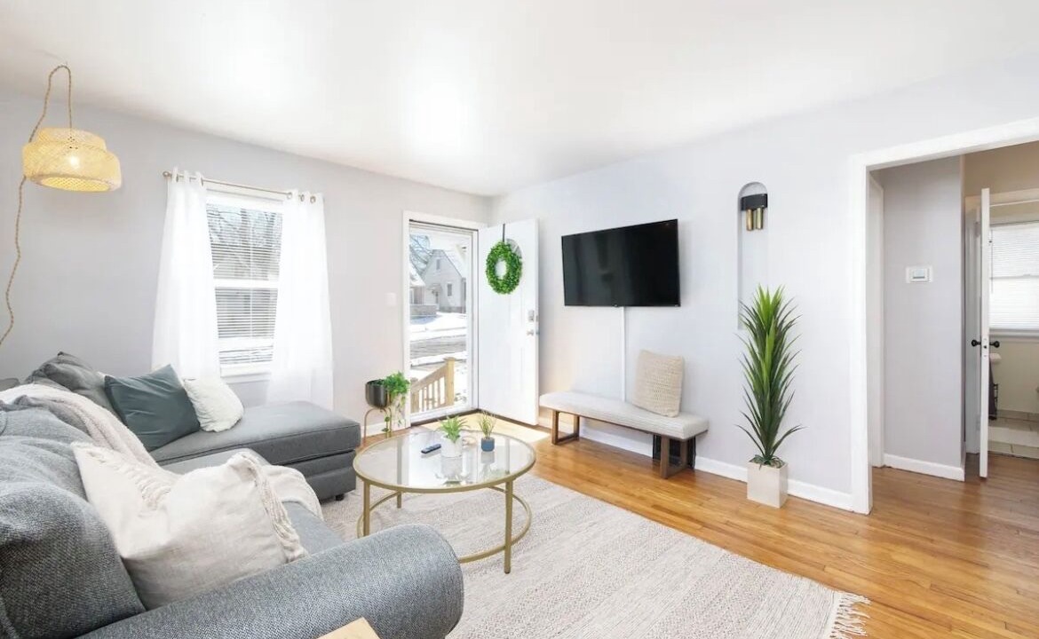 Photo of Livingroom in Garfield Heights