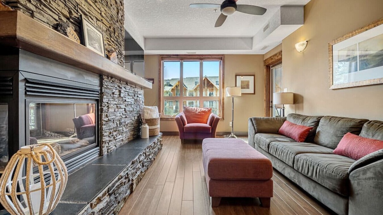 Photo of Livingroom in East Kootenay