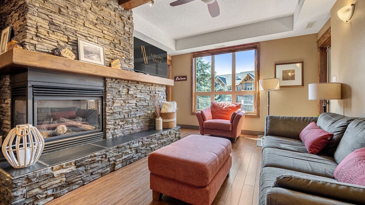 Photo of Livingroom in East Kootenay