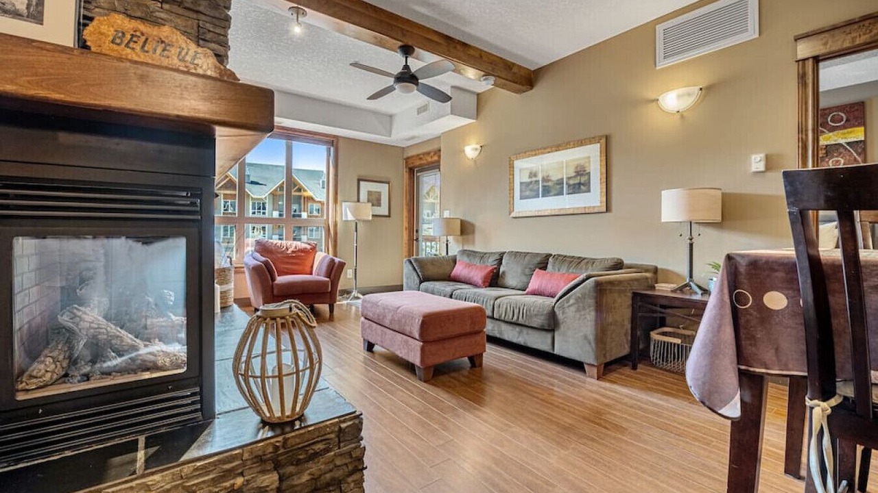Photo of Livingroom in East Kootenay