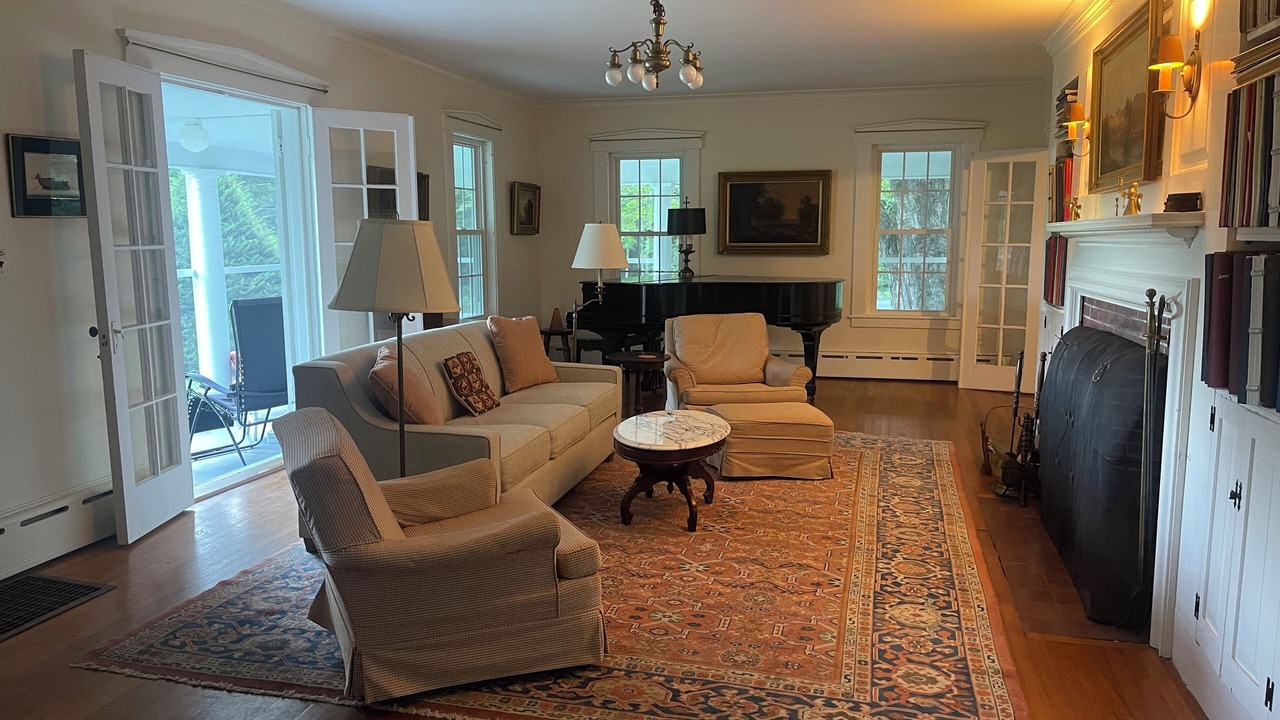 Photo of Livingroom in Jackson