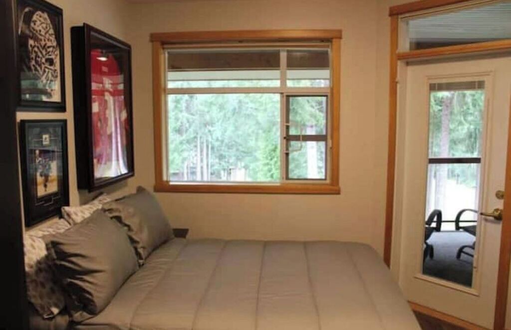 Photo of Bedroom in Courtenay