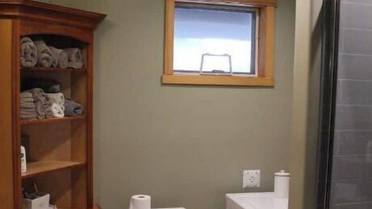 Photo of Bathroom in Courtenay