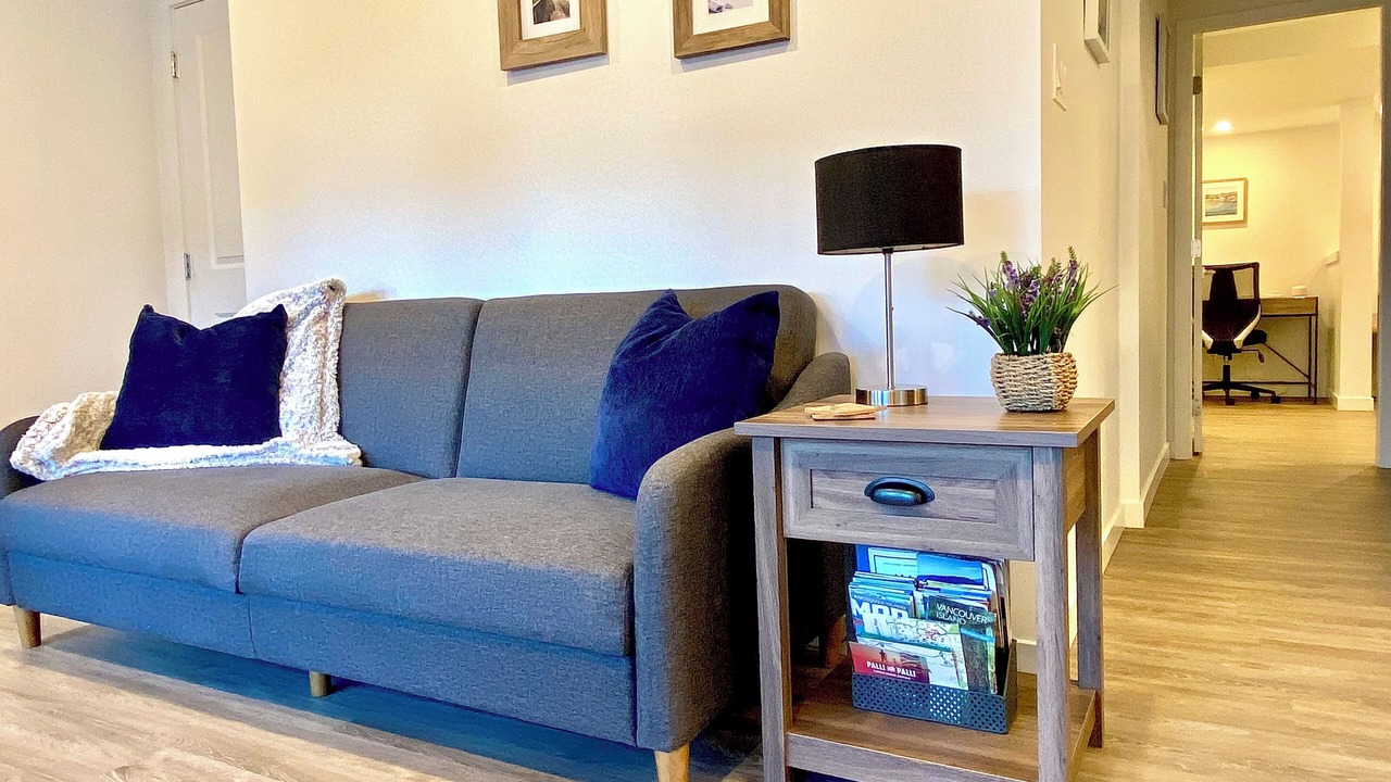 Photo of Livingroom in Colwood