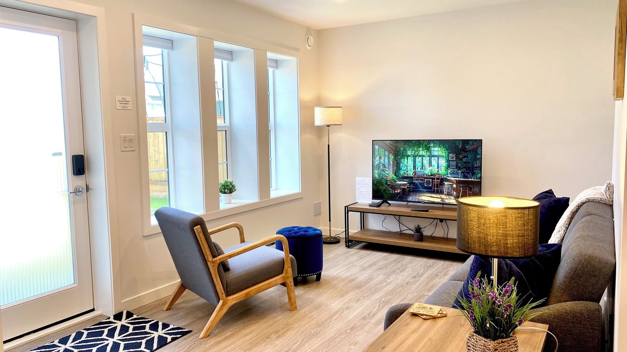 Photo of Livingroom in Colwood