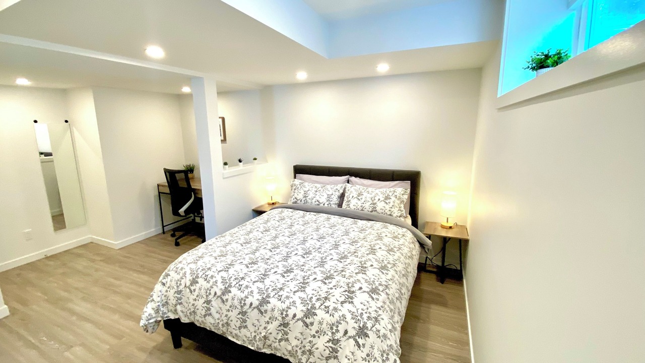 Photo of Bedroom in Colwood
